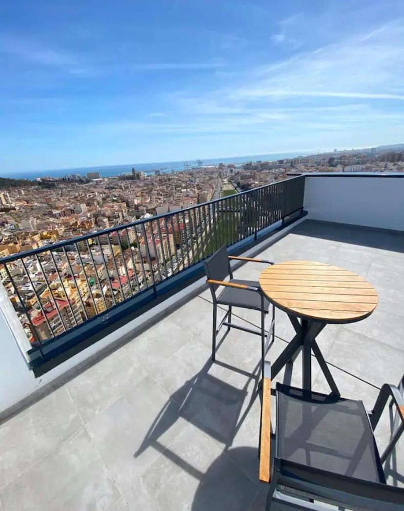 Urban Sky Views Over Málaga Extérieur photo